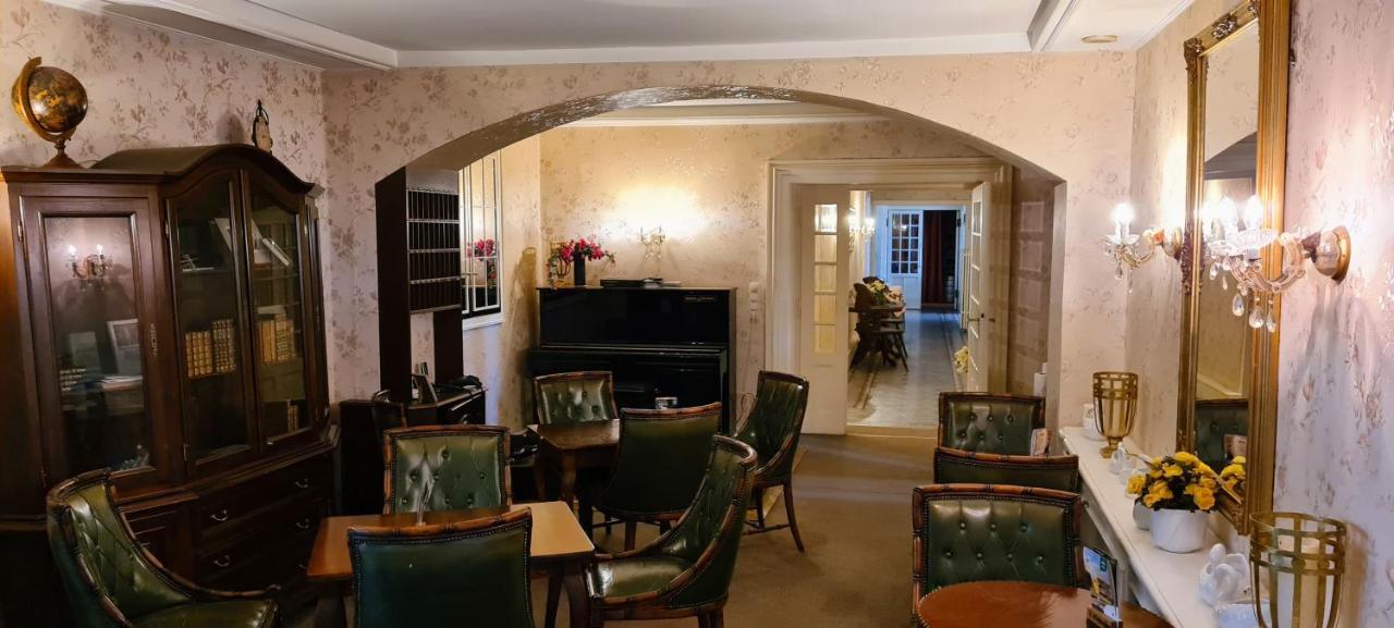 Historisches Hotel Zum Schwan Бад-Карлсхафен Экстерьер фото