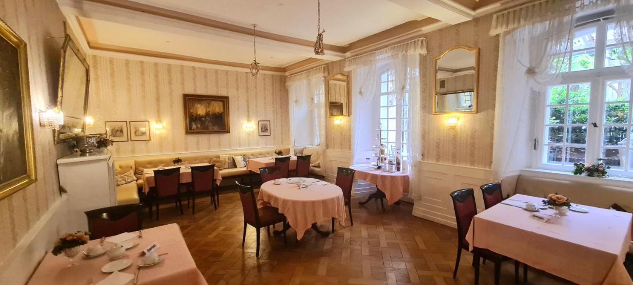 Historisches Hotel Zum Schwan Бад-Карлсхафен Экстерьер фото