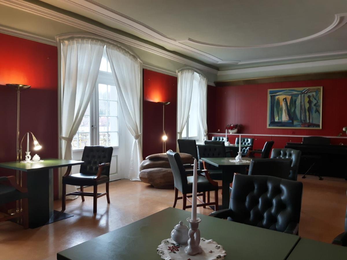 Historisches Hotel Zum Schwan Бад-Карлсхафен Экстерьер фото